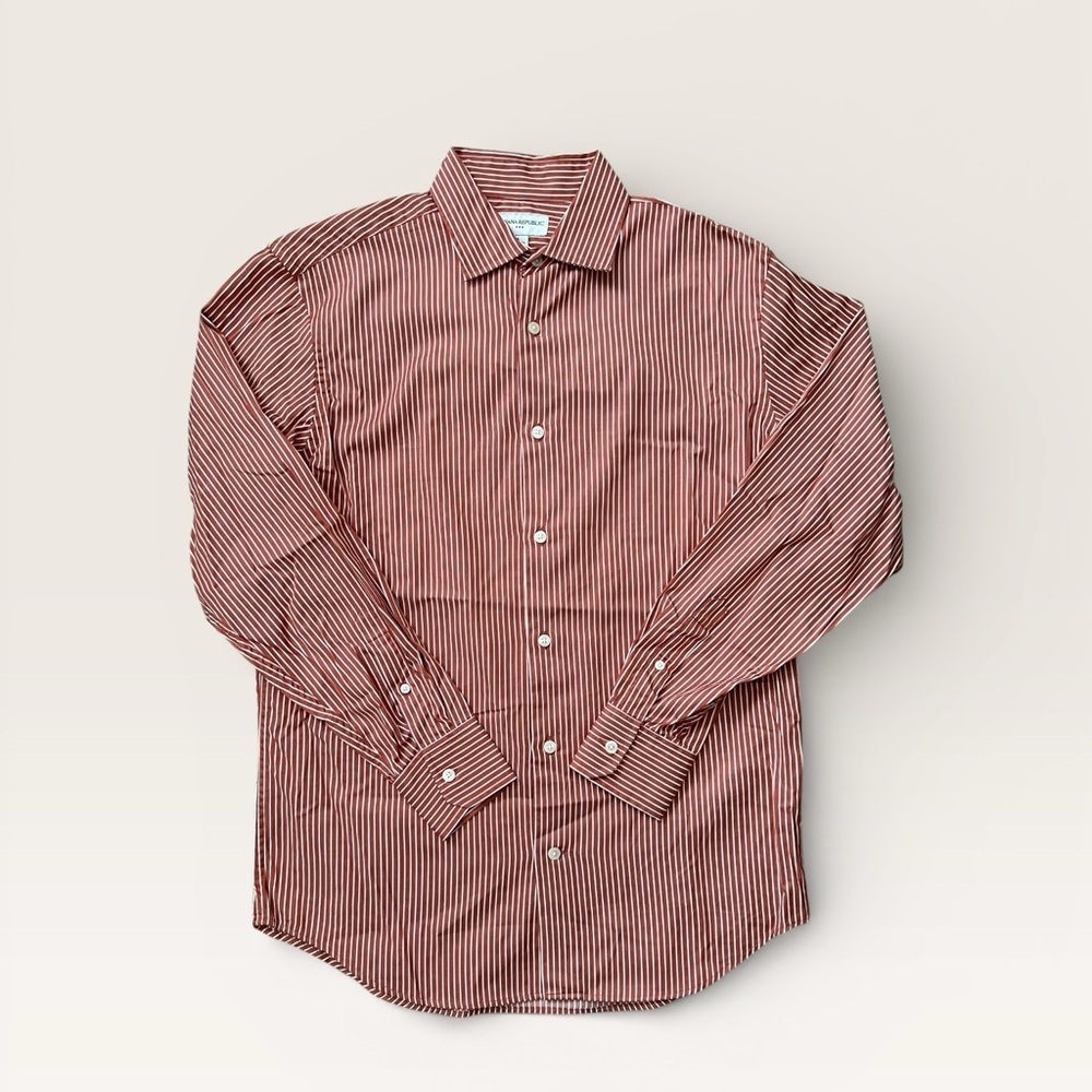 Men’s Banana Republic Red Striped Casual Button Down Shirt C232